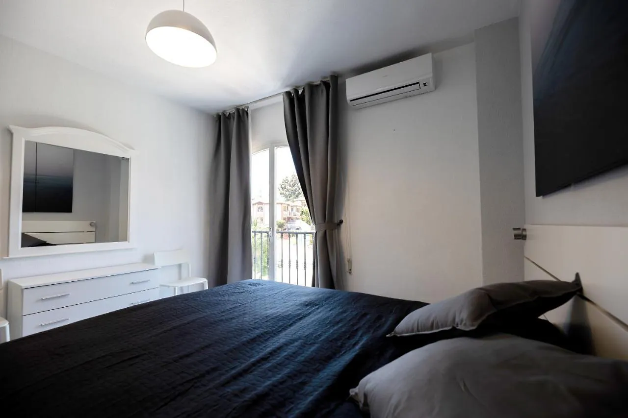 Spacious 2-Bedroom Apartment With Free Parking Sitio de Calahonda Spain