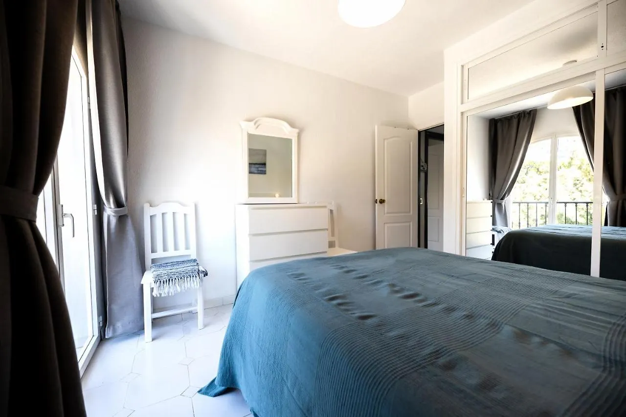 Spacious 2-Bedroom Apartment With Free Parking Sitio de Calahonda Spain
